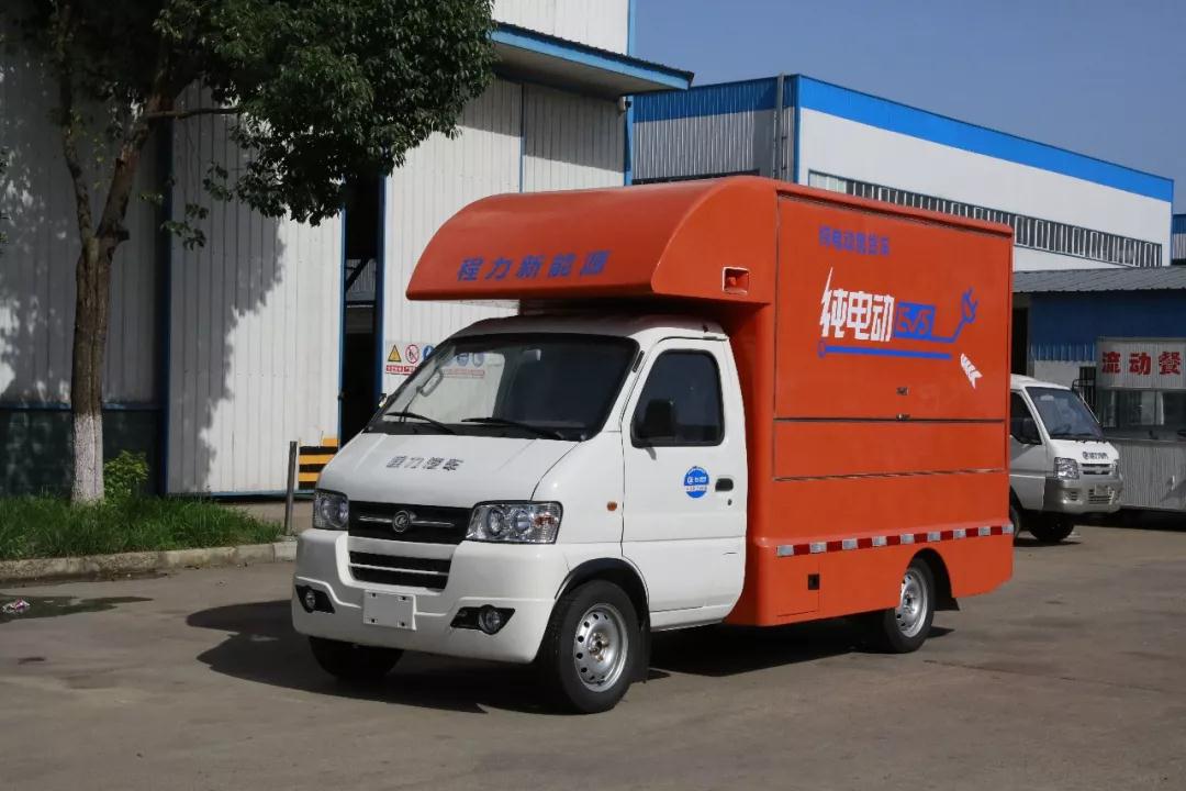 程力新能源人工智能搶險救援車首批訂單圓滿交車，為國家電網(wǎng)提供一流產(chǎn)品